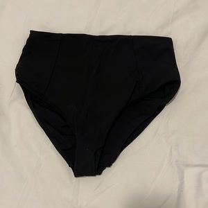 Black spandex bottoms - never worn